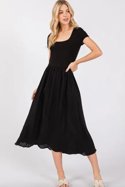 Black Square Neck Short Sleeve Midi Dress w/Pockets