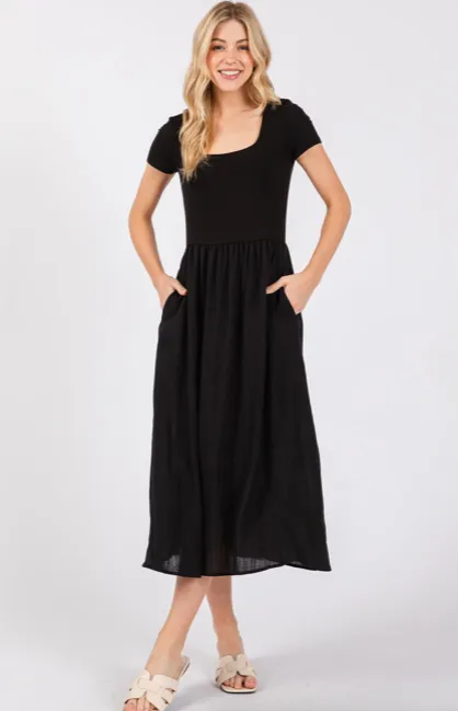 Black Square Neck Short Sleeve Midi Dress w/Pockets