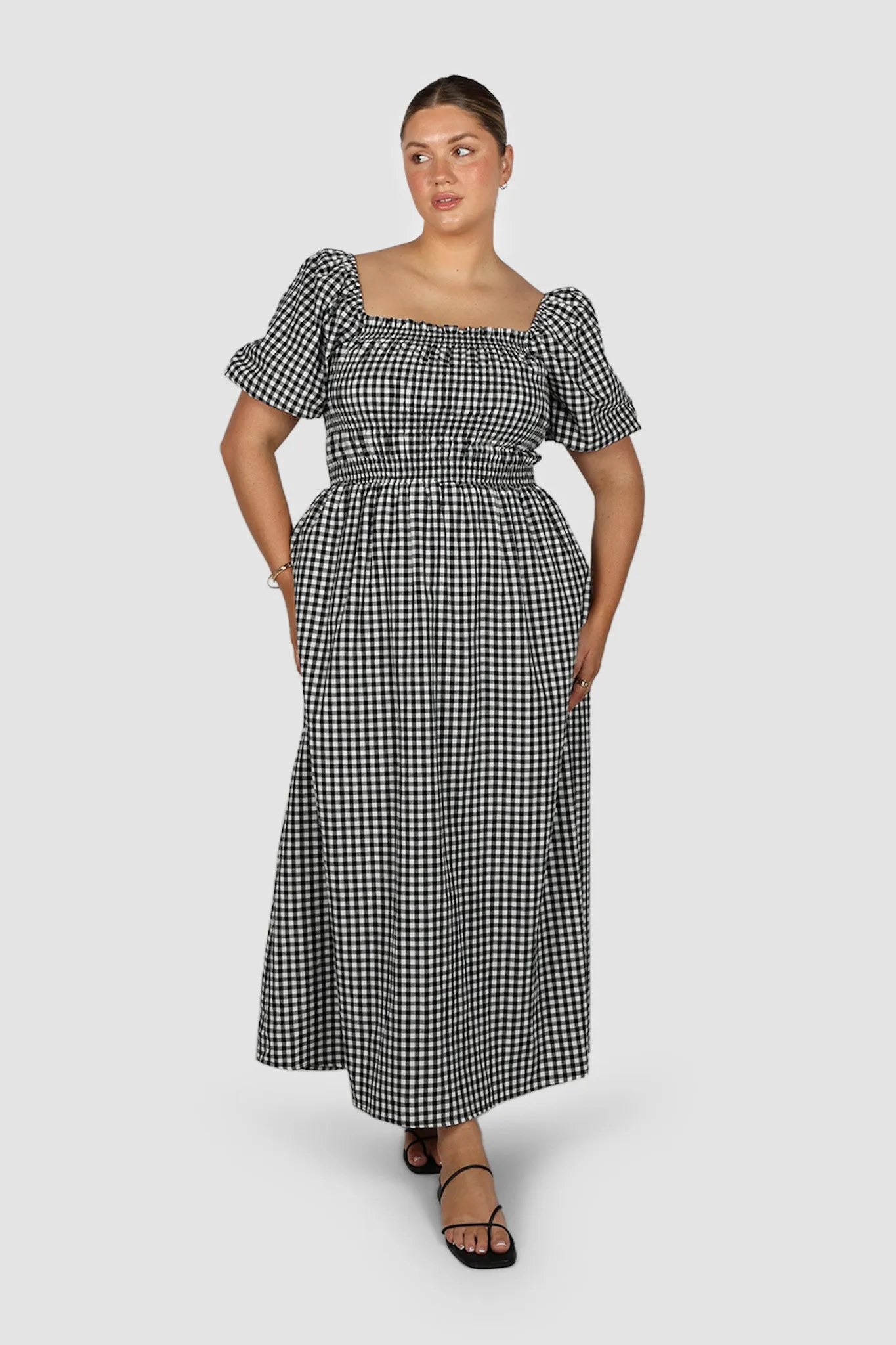 ISMAE MAXI DRESS B&W GINGHAM