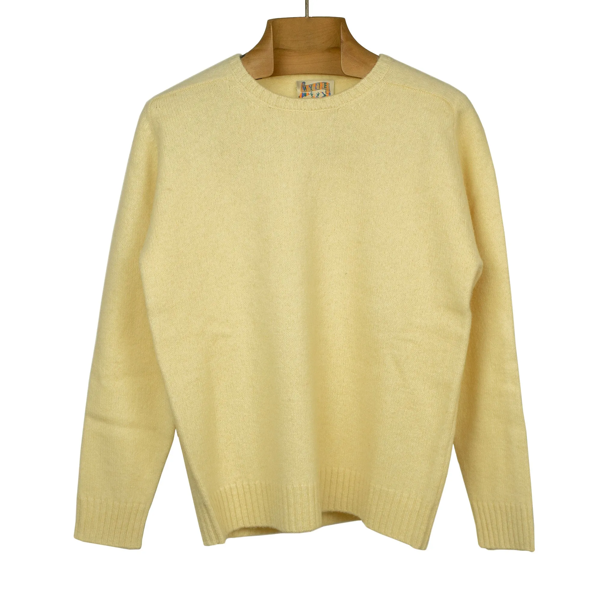 Saddle shoulder sweater in "Creamptop" washed shetland wool (restock)