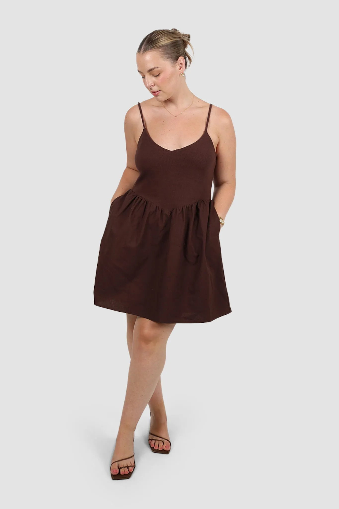 ZAREN MINI DRESS CHOCOLATE